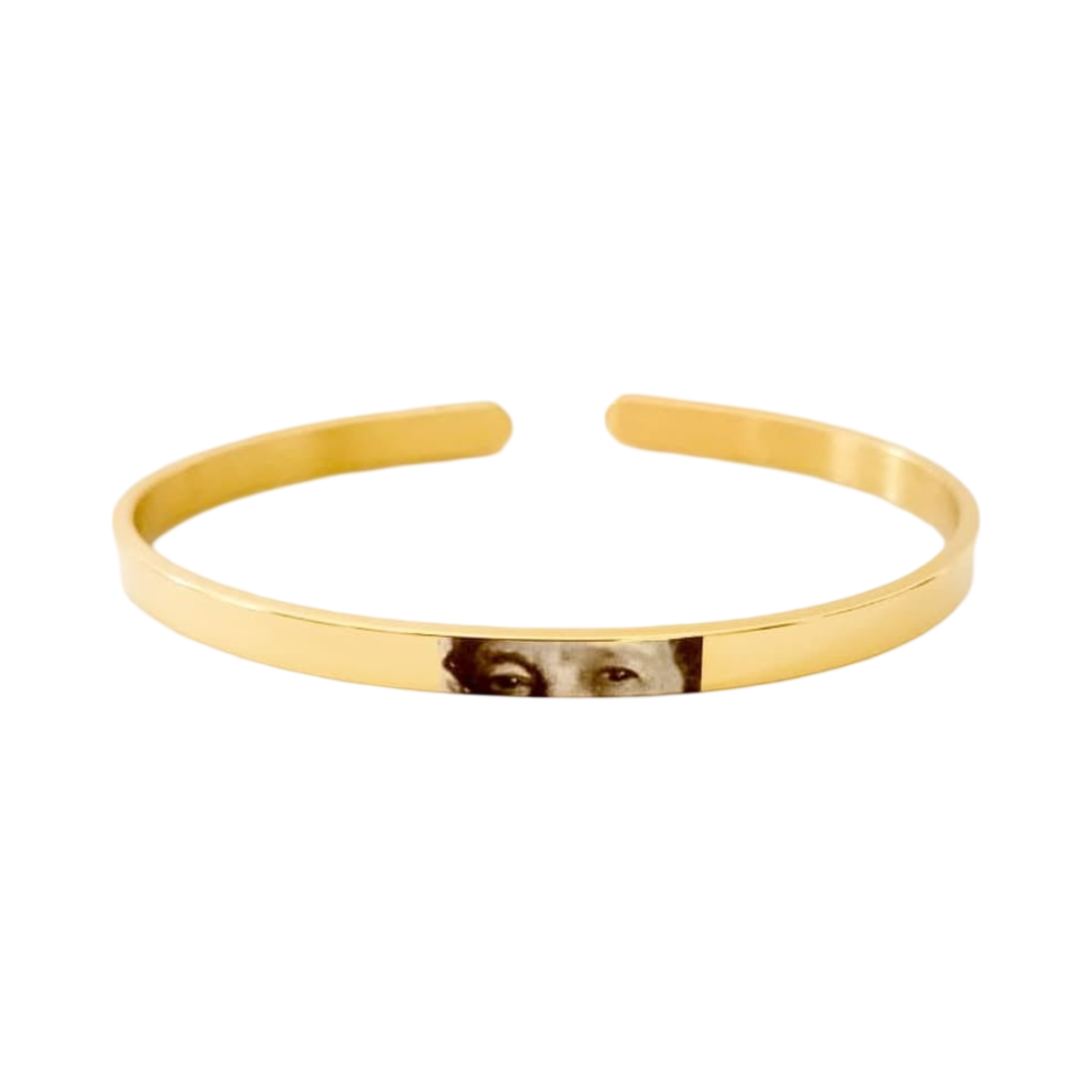 Brazalete con la mirada