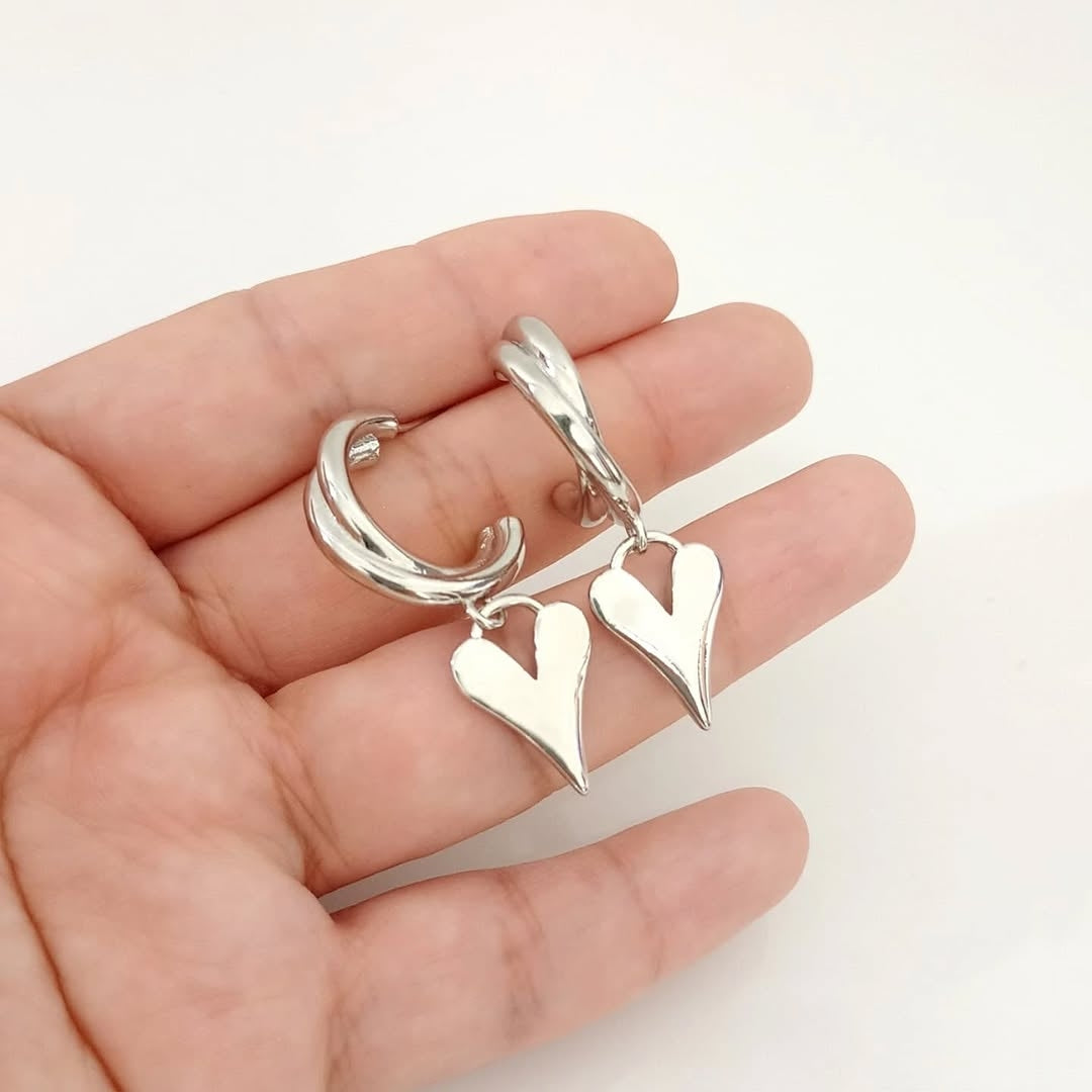 Arracada corazón colgante