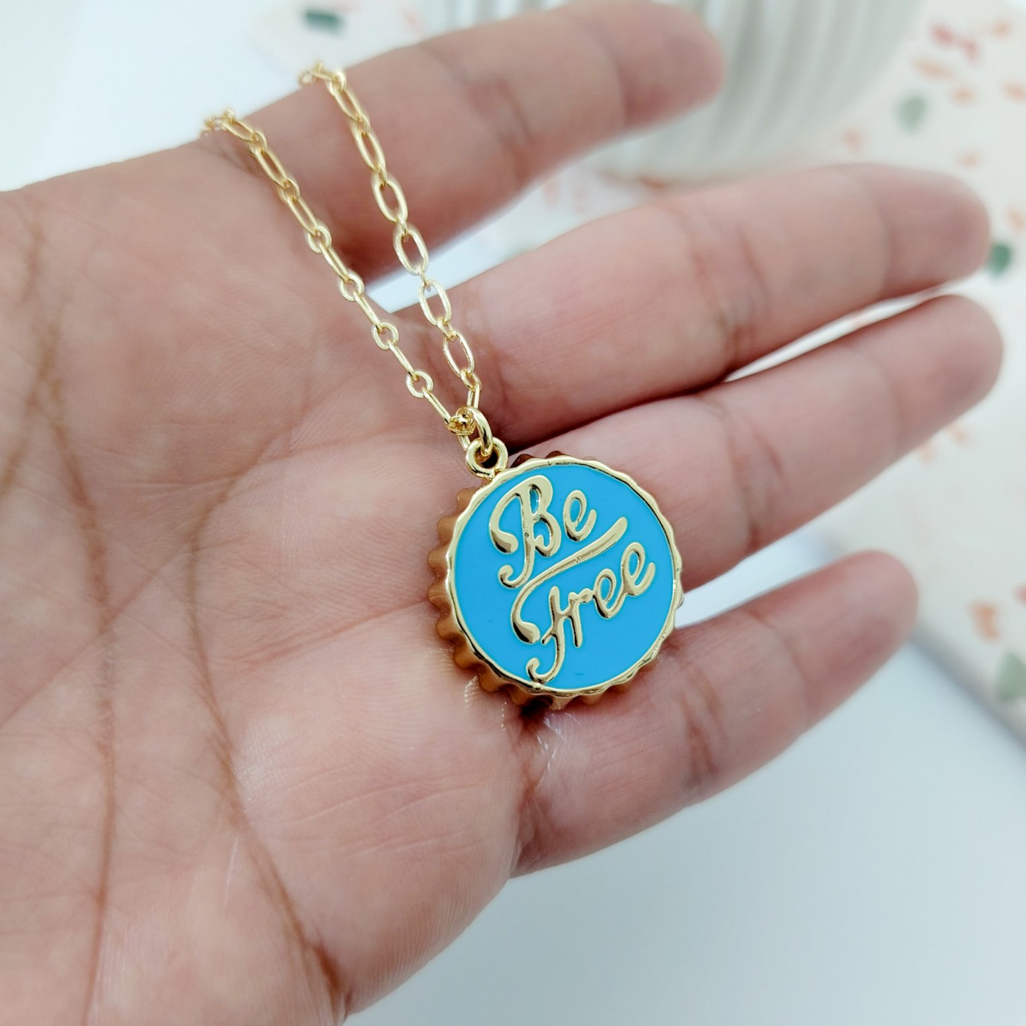 Collar dije corcholata esmaltada azul