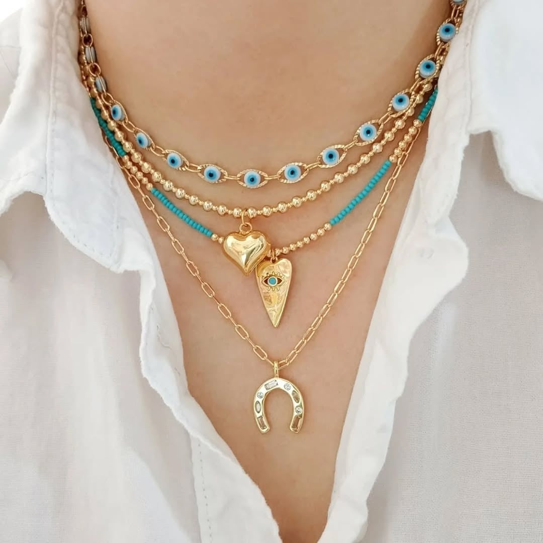 Choker ojitos, collar dorado corazón, collar azul corazón ojito y collar herradura (piezas por separado)