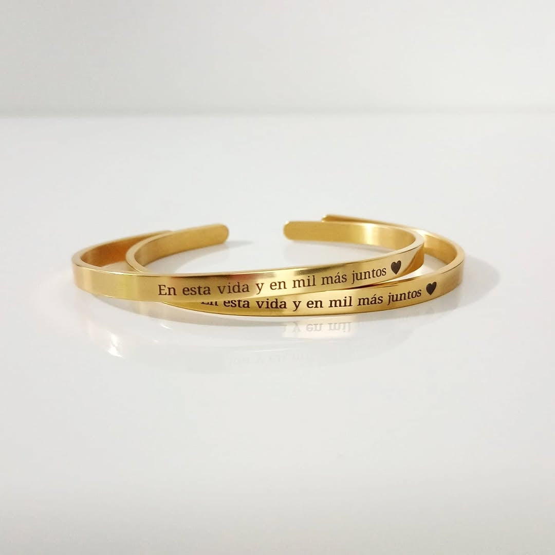 Duo de brazalete dorado