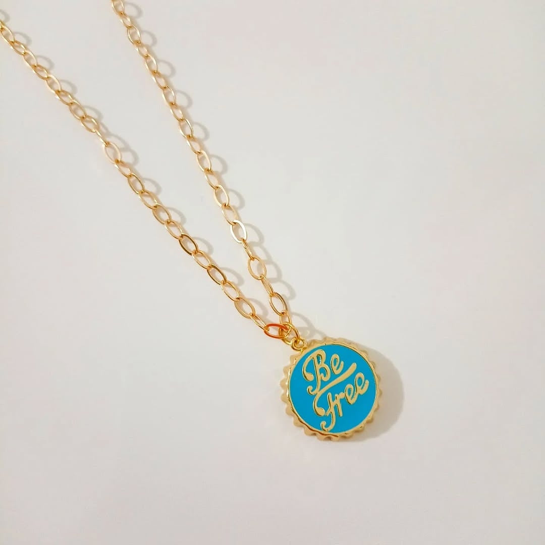 Choker dorado y collares turquesas (piezas por separado)