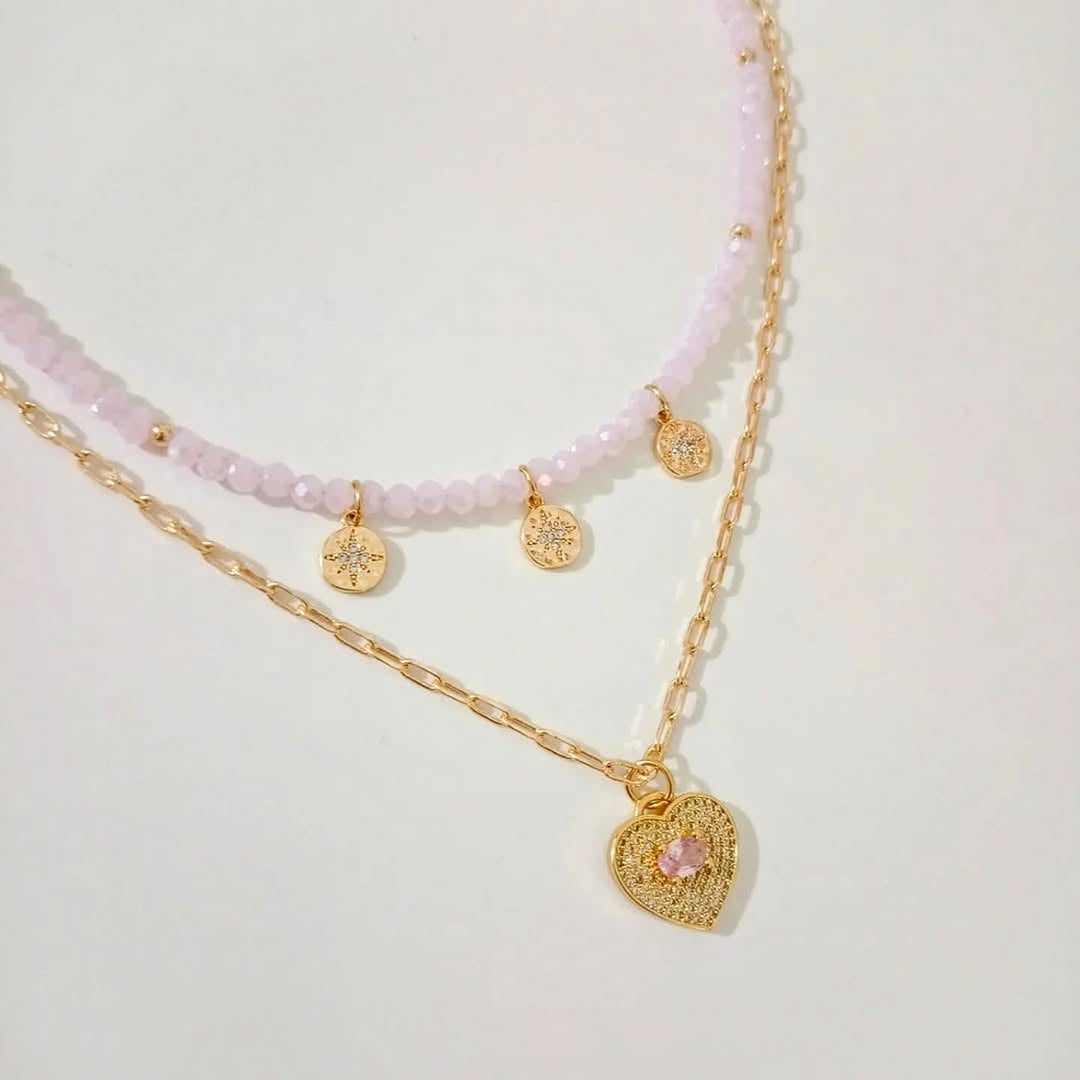 Collar rosa con medallas y collar corazón zirconias (piezas por separado)