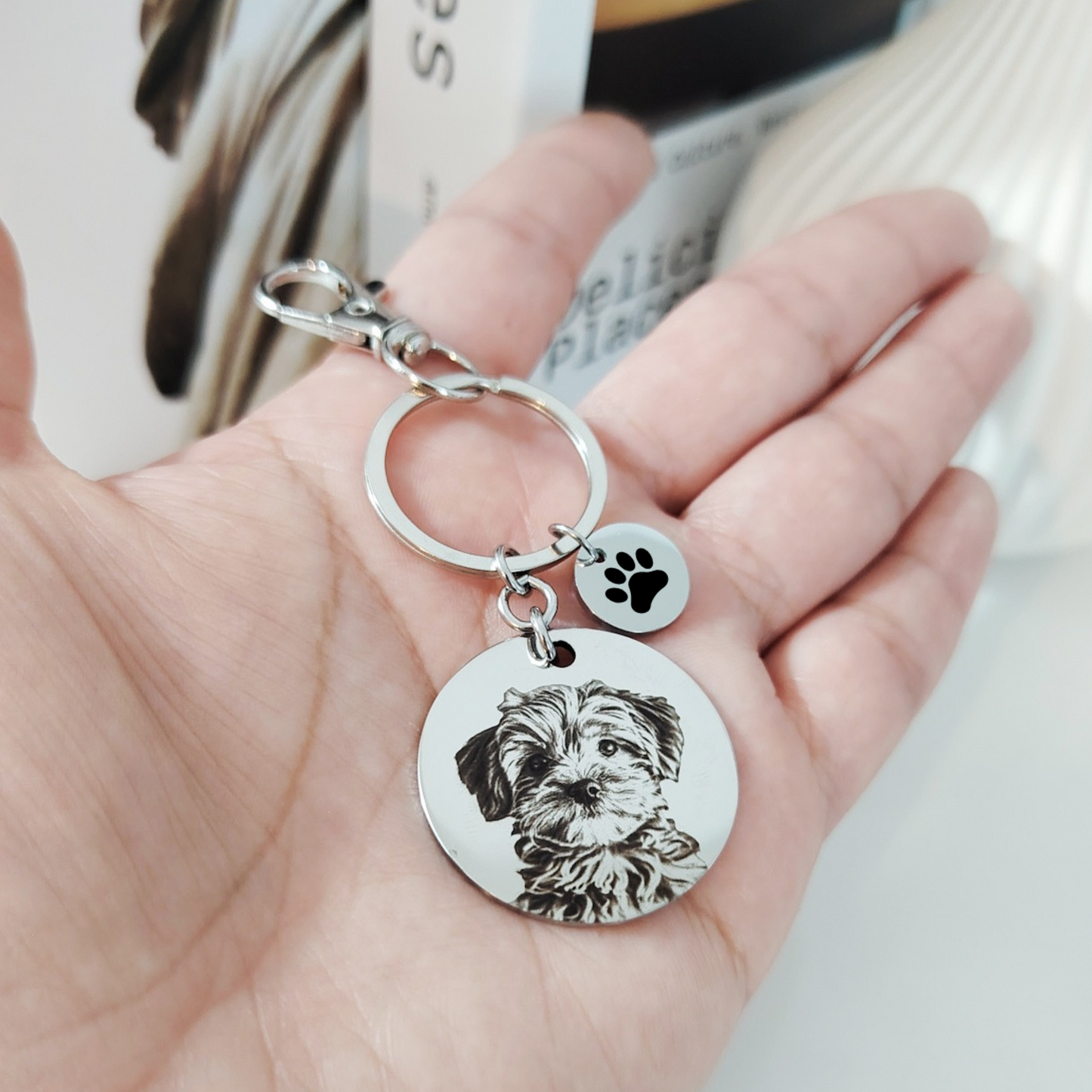 Llavero medalla con foto y dije huellita