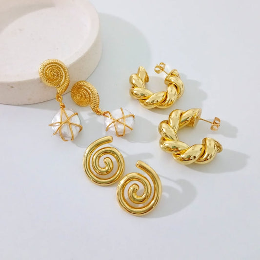 Aretes dorados