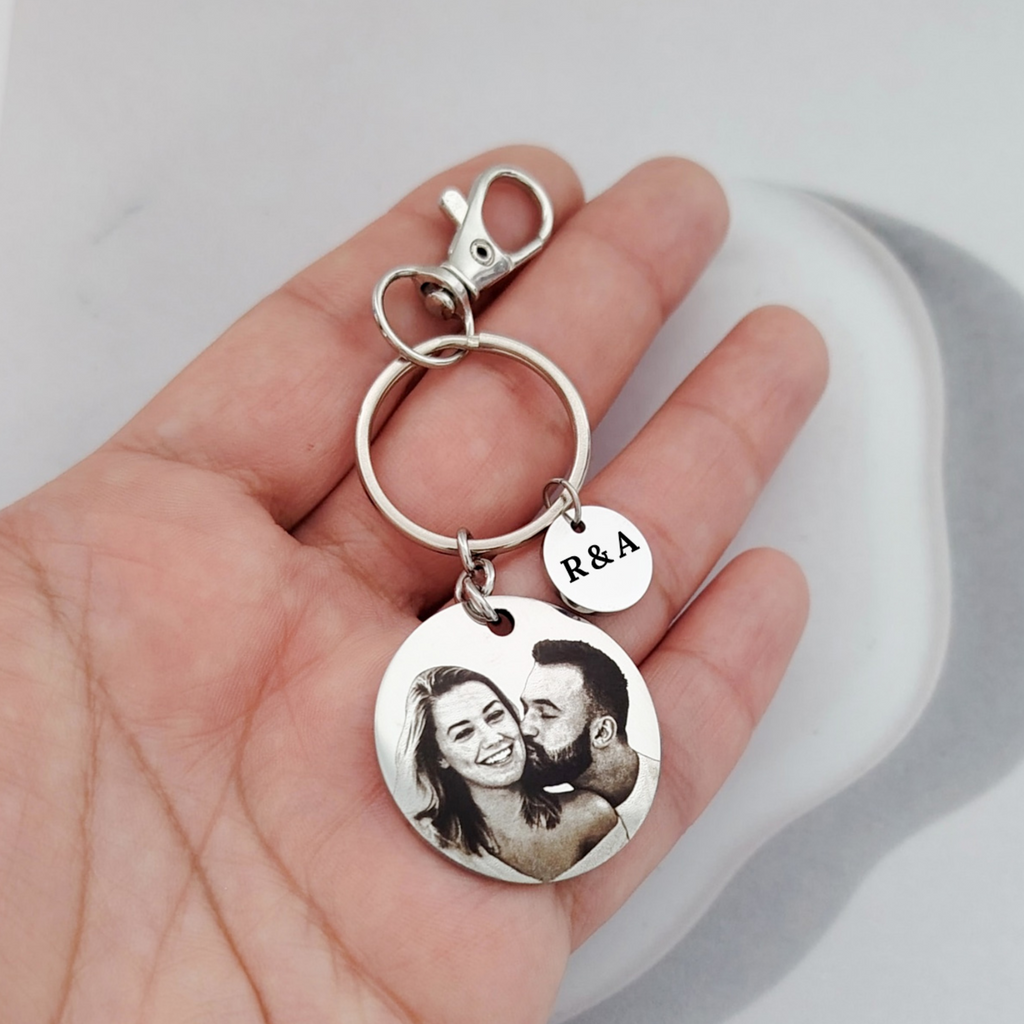 Llavero doble medalla con foto e iniciales