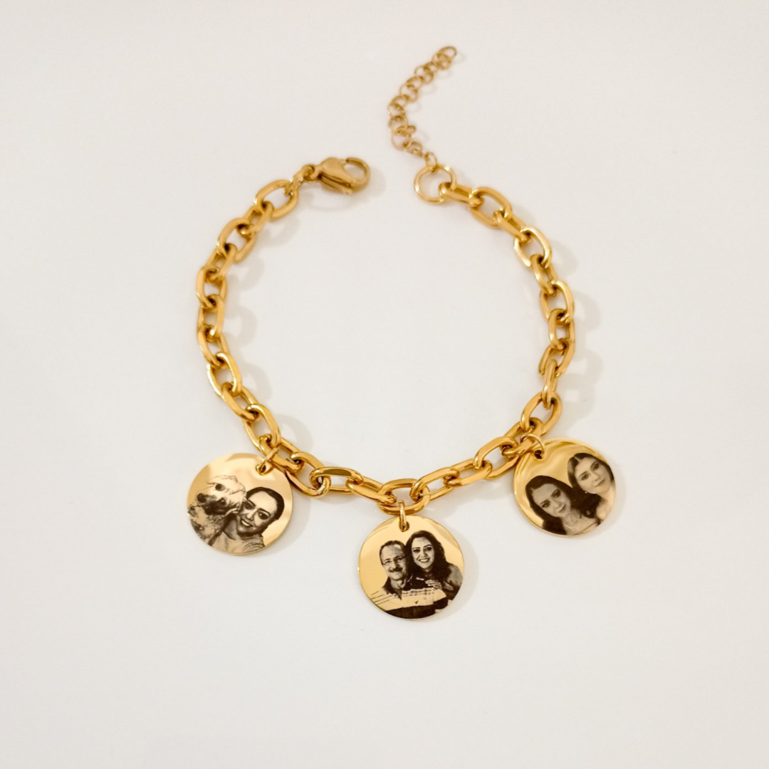 Pulsera con medalla y foto