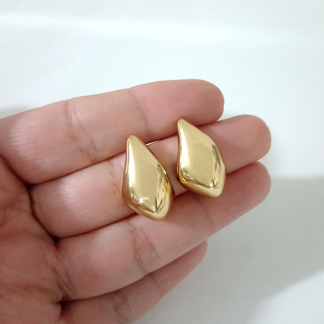 Arete asimétrico en acero inoxidable