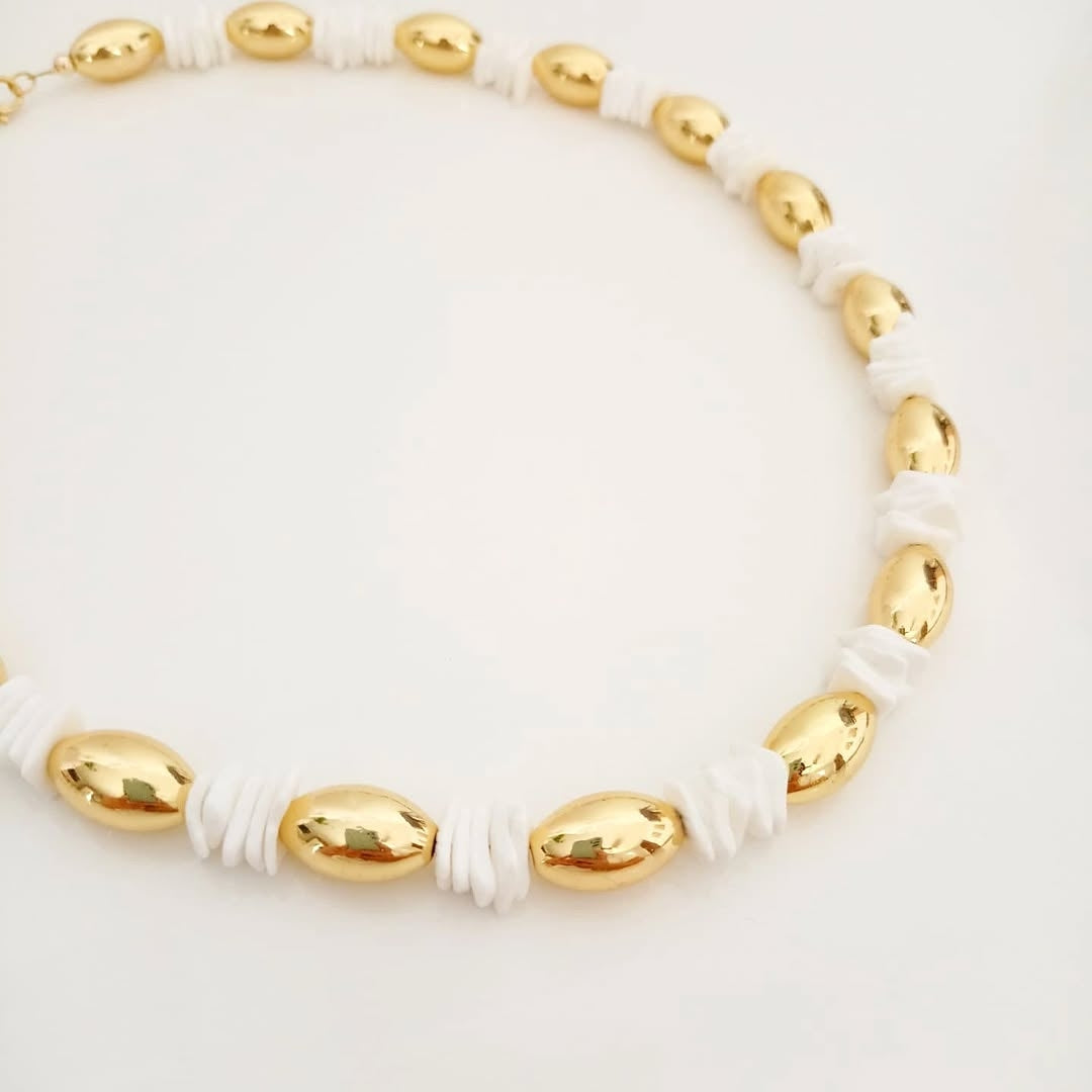 Collar óvalo piedra