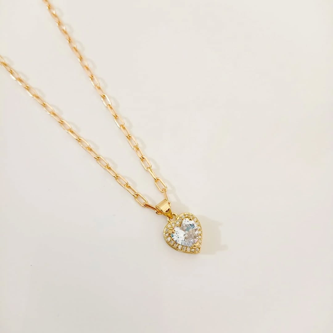 Collar perlas con corazón y collar dije corazón zirconias (piezas por separado)