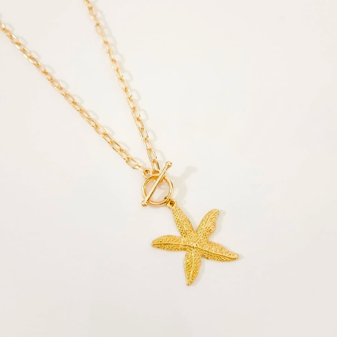 Collar tres perlas y collar dije estrella (piezas por separado)