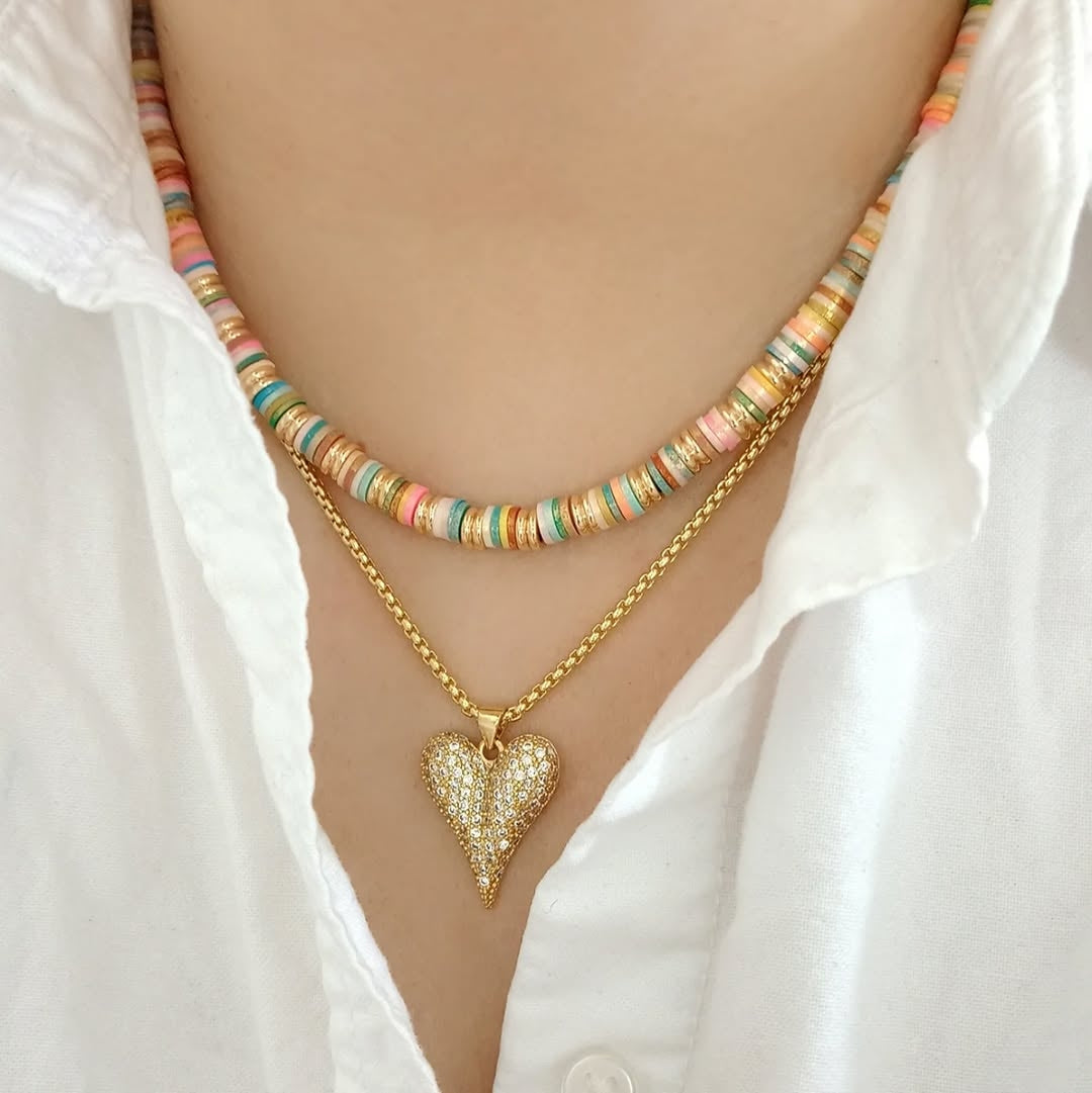Collar puca colores y collar corazón con zirconias (piezas por separado)