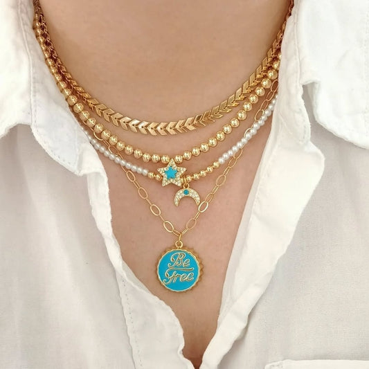 Choker dorado y collares turquesas (piezas por separado)