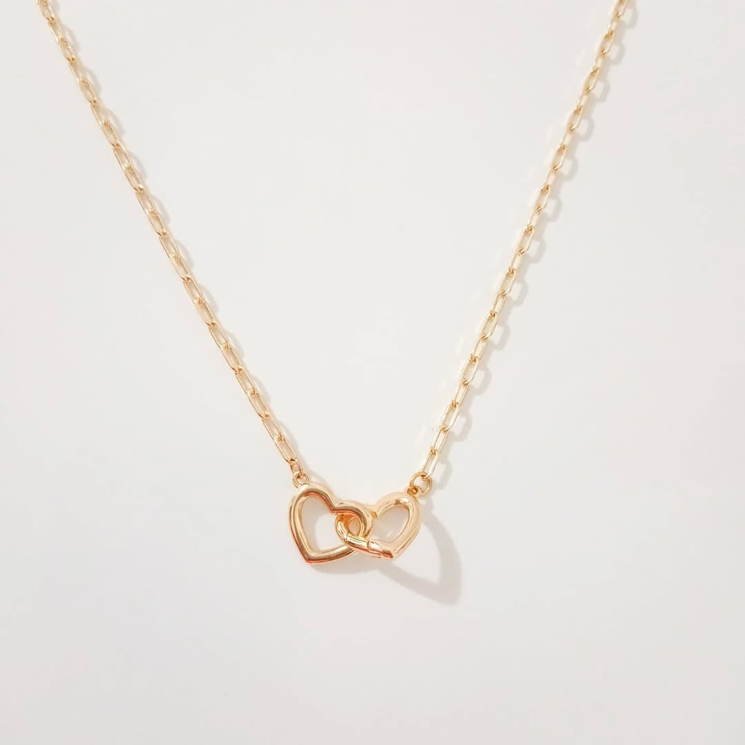 Collar corazones entrelazados, collar escapulario y collar dije corazón nacar (piezas por separado)