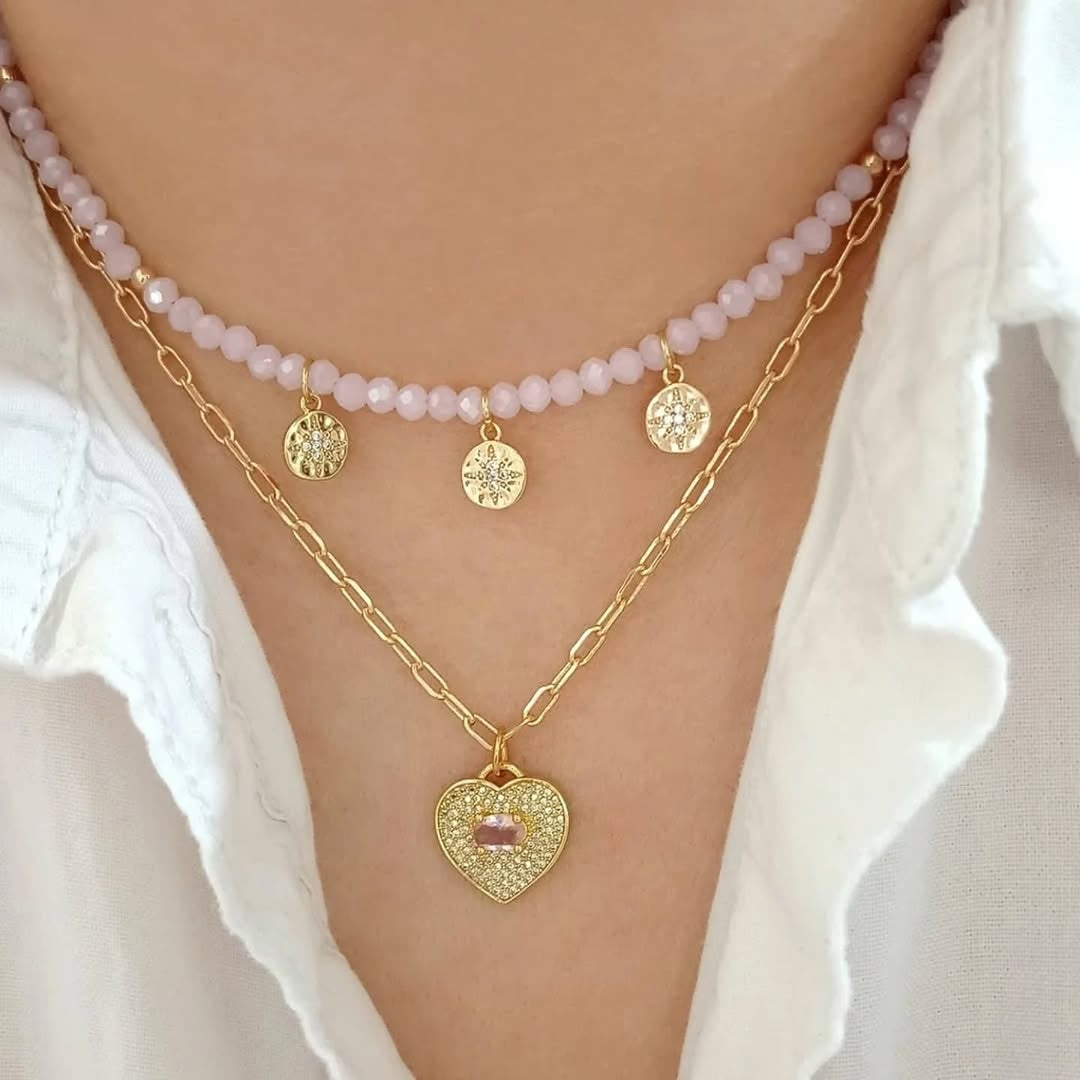 Collar rosa con medallas y collar corazón zirconias (piezas por separado)