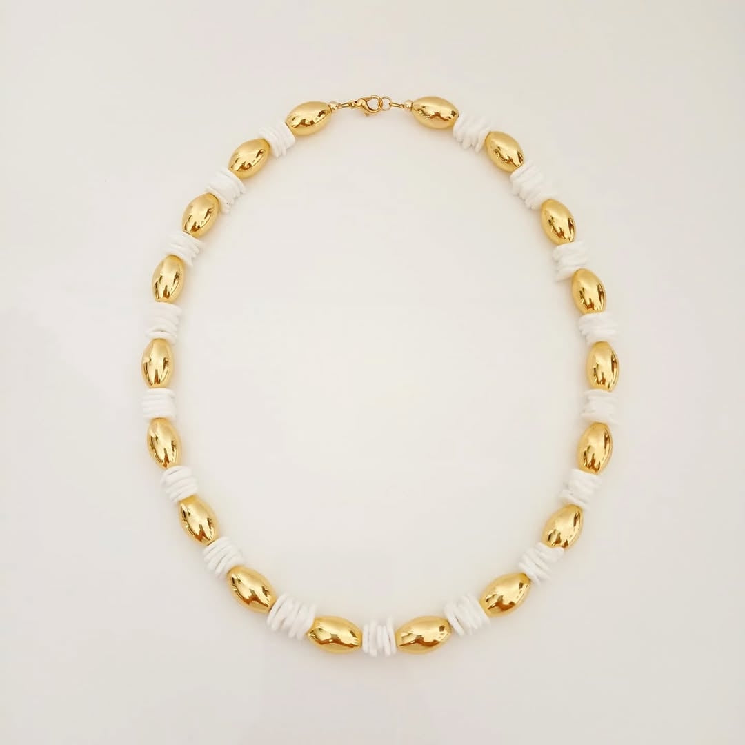 Collar óvalo piedra