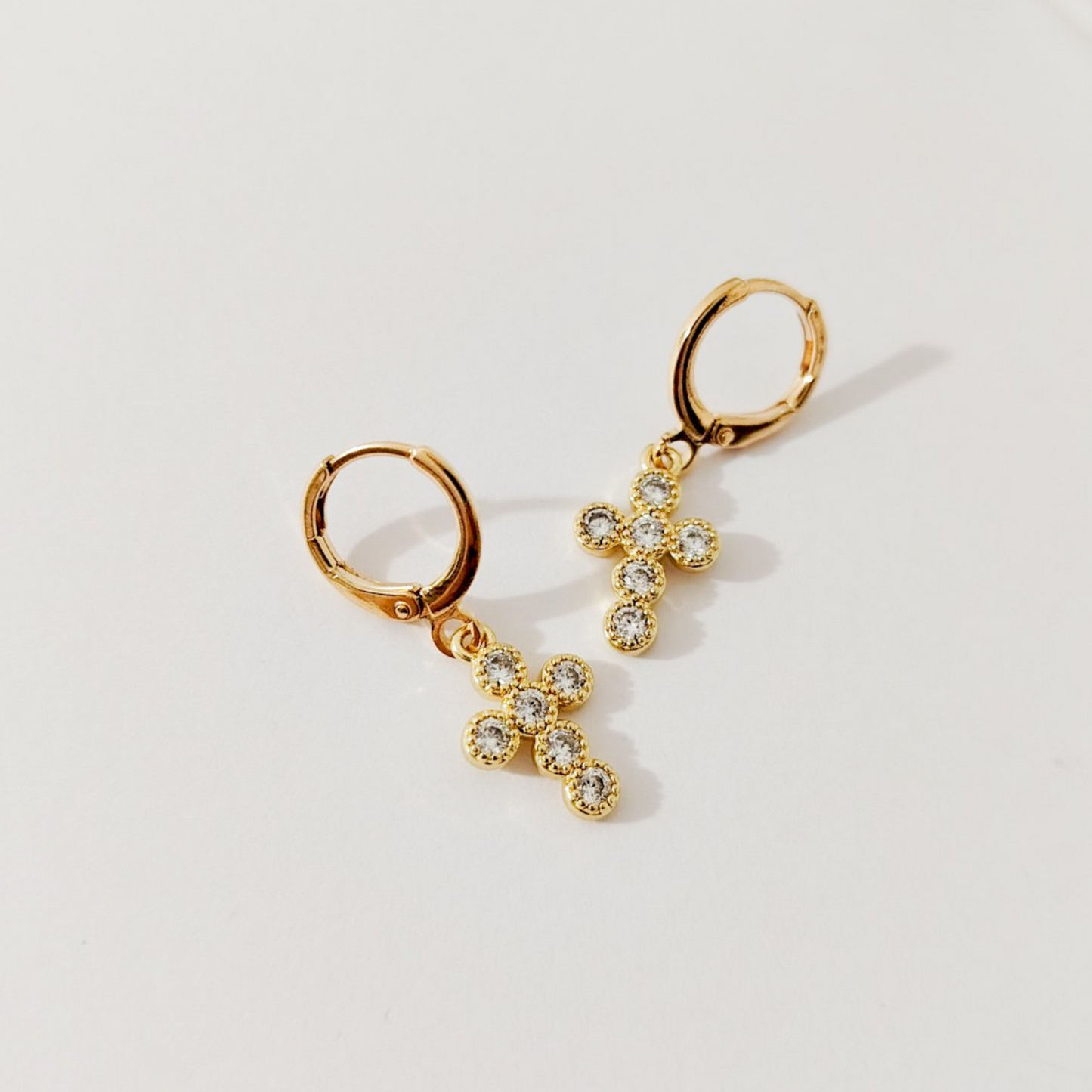 Huggies cruz zirconia