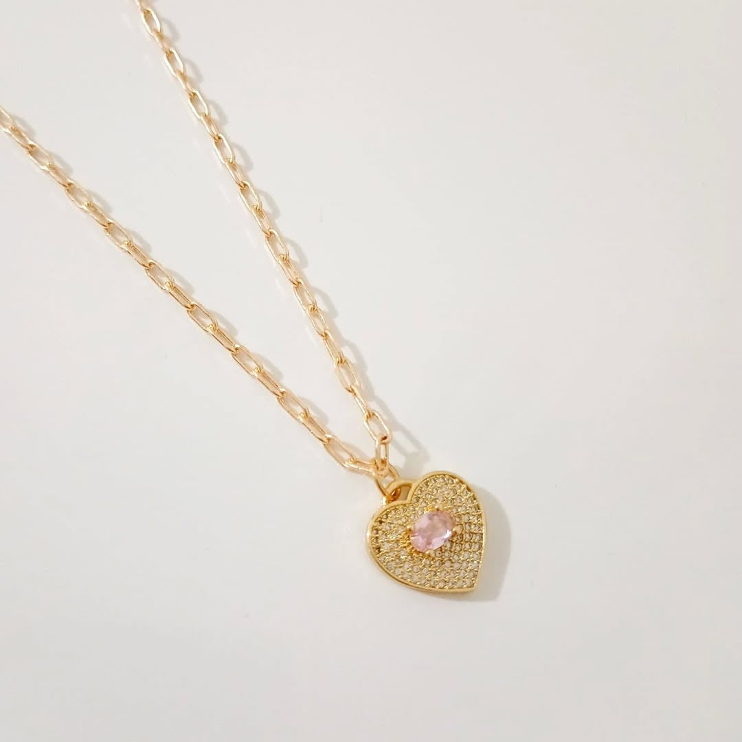 Collar rosa con medallas y collar corazón zirconias (piezas por separado)