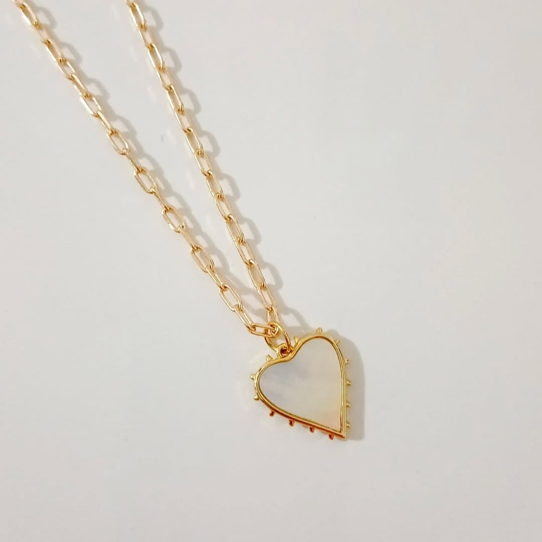 Collar corazones entrelazados, collar escapulario y collar dije corazón nacar (piezas por separado)