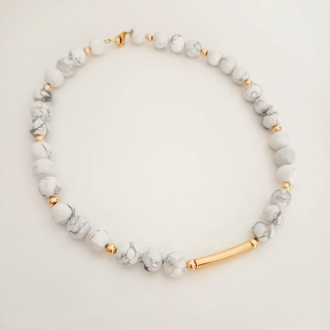 Collar piedra blanca y collar corazón (piezas por separado)
