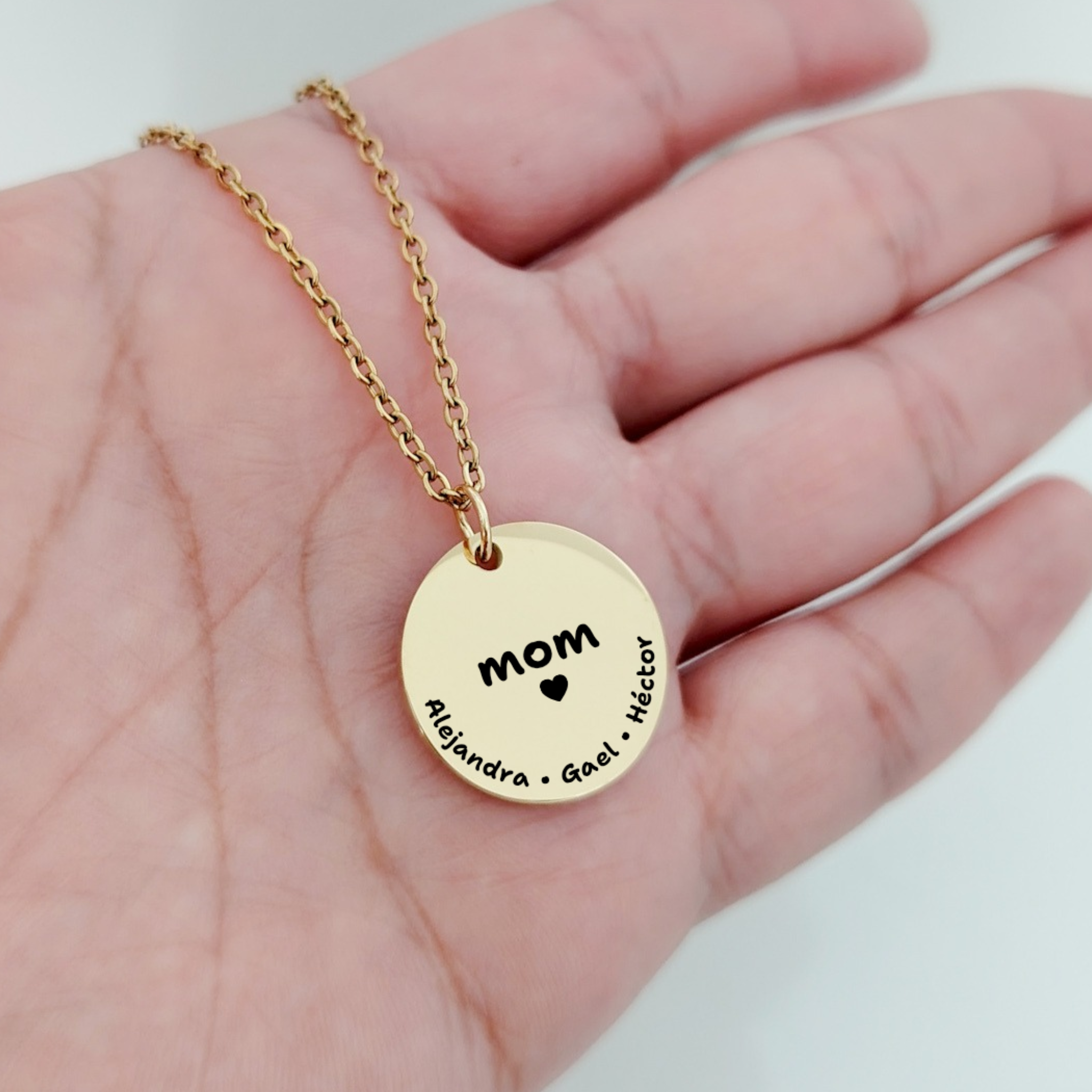Collar medalla mom