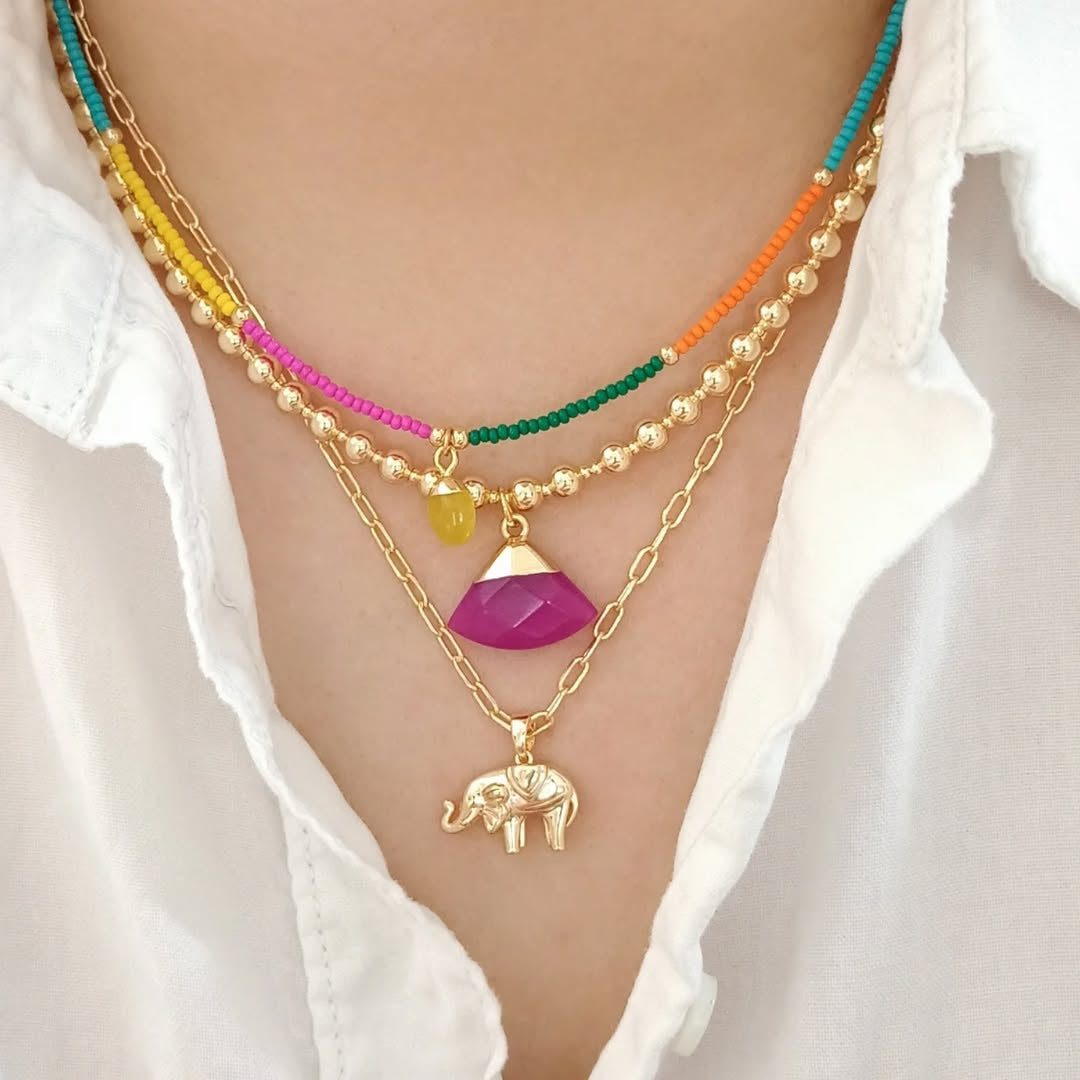 Collar colores piedra amarilla, collar dorado piedra violeta y collar dije elefante (piezas por separado)