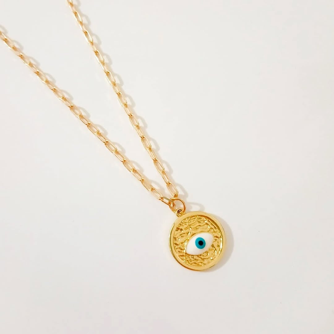Collar dorado con cuadro perla sintética y collar dije moneda ojo (piezas por separado)
