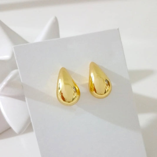 Arete gota dorada