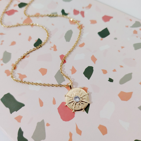 Collar moneda sol zirconia