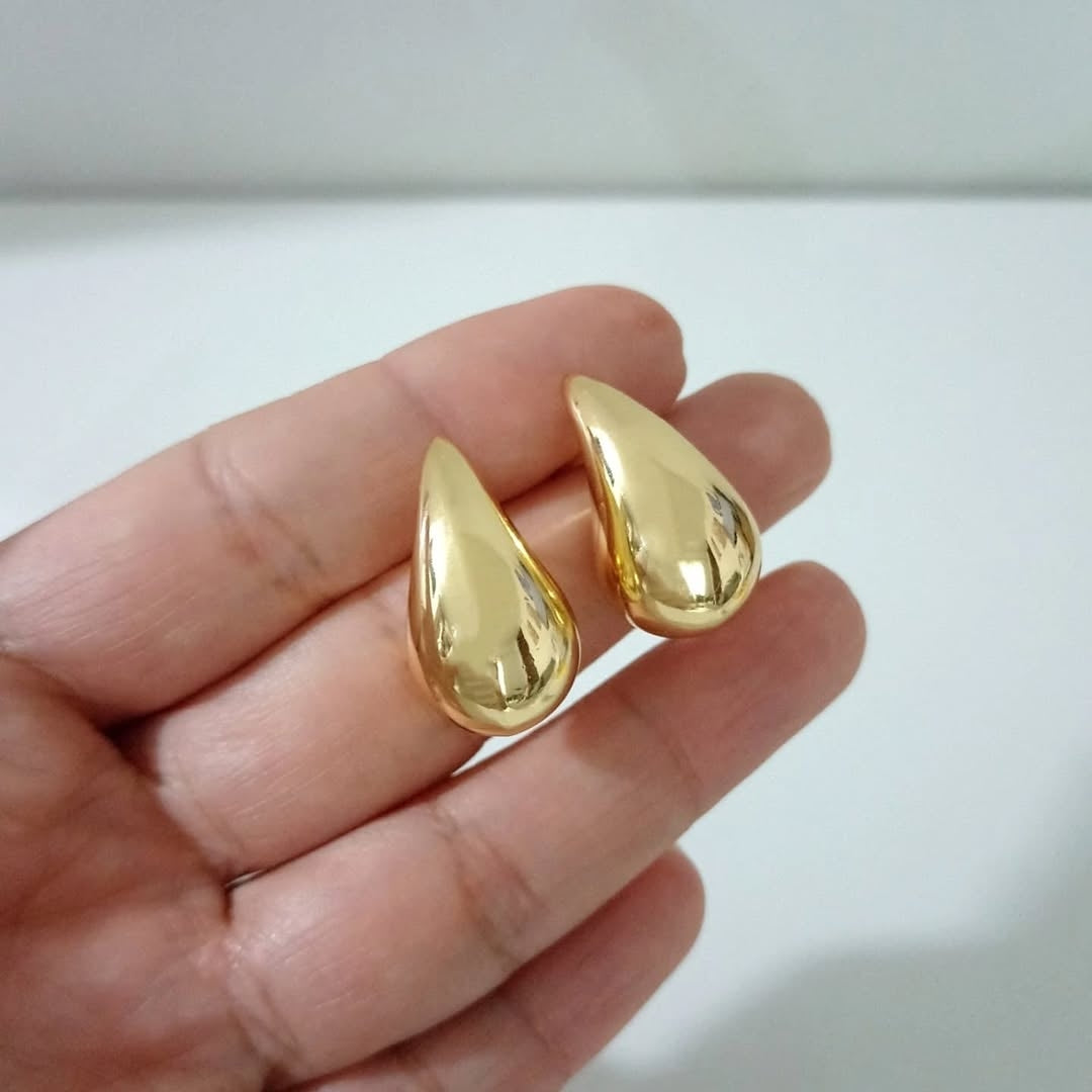 Arete gota dorada