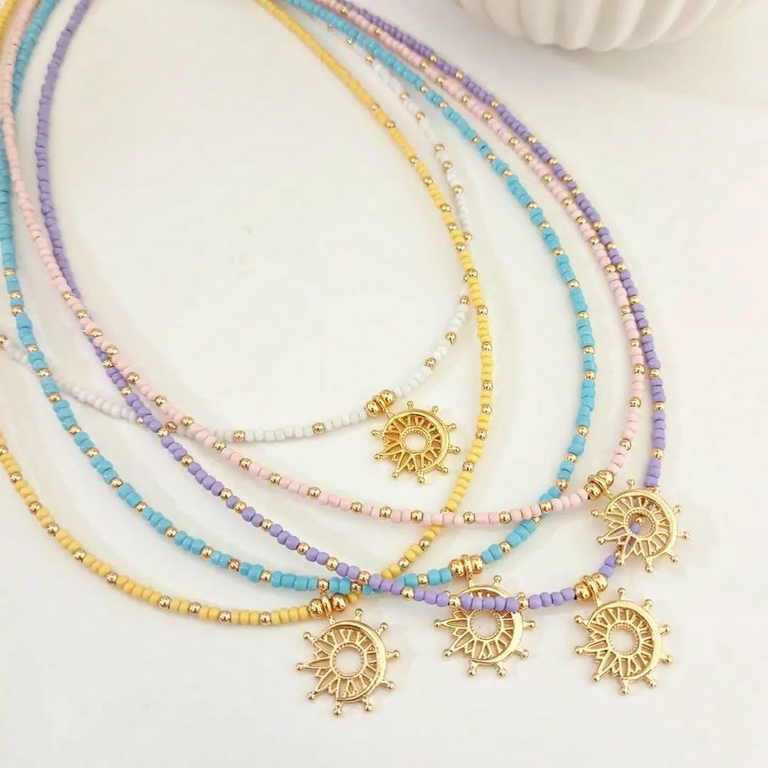 Collar colores con dije sol y luna