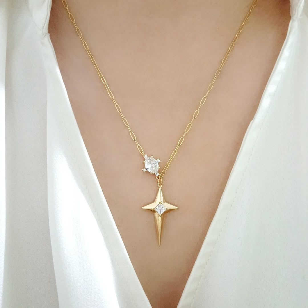 Collar estrella con zirconia
